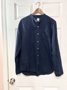 GAP Men's Dark Navy Band Collar Button-Down Shirt. Linen Blend. Size Large